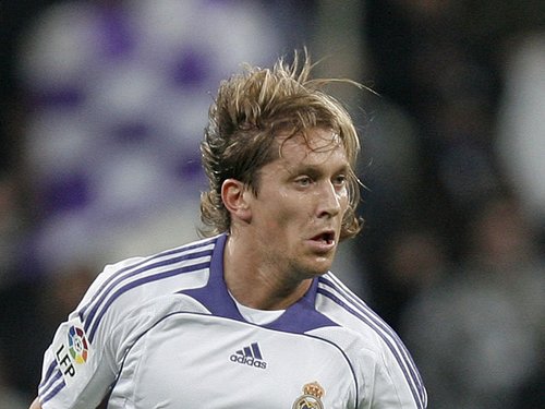 世界杯官方正版软件下载-萨尔加多：贝克汉姆当年在皇马每天都找我出门，这让我妻子很生气